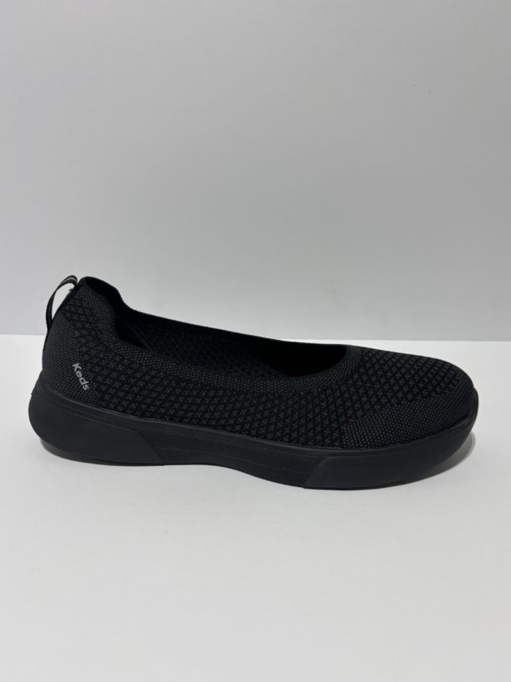 Keds Womenโs Blisswalk Skimmer Black Slip-On Sneakers, Size 10 W